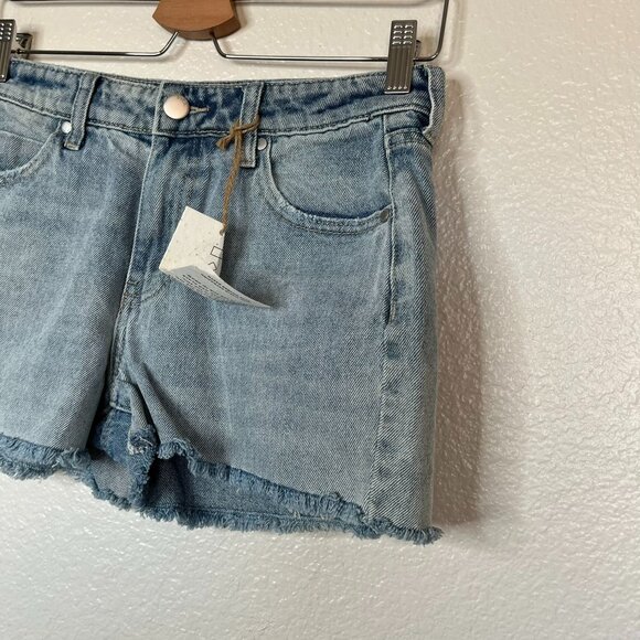 PTCL Womens Light Wash Denim Mid Rise Cut Off Fray Hem Jean Shorts 24 - Picture 3 of 13